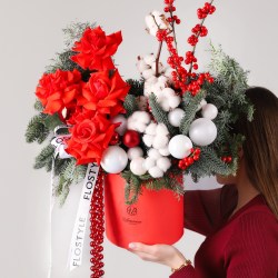 Коробка зимняя с французской розой и хлопком